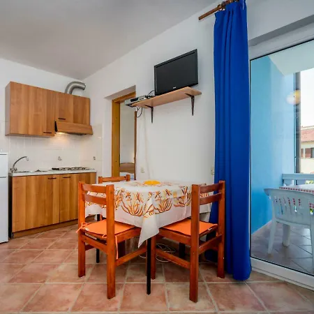 Hilde Blue-5 By Interhome