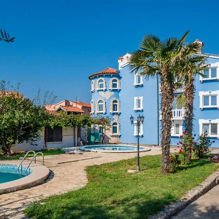 Hilde Blue-5 By Interhome *